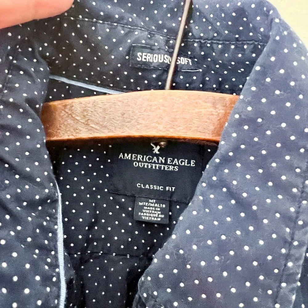 MT American Eagle Classic Fit Seriously Soft Dots Blue White Button Down Tall - Picture 3 of 8